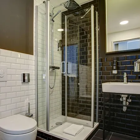 Vienna House Easy By Wyndham 3*