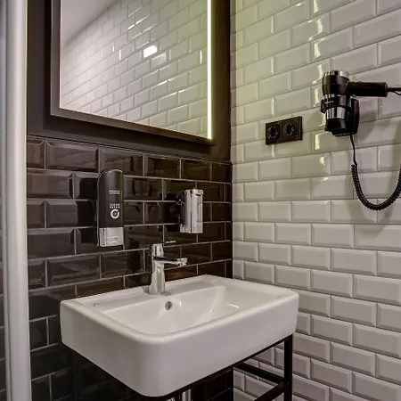 Vienna House Easy By Wyndham 3*