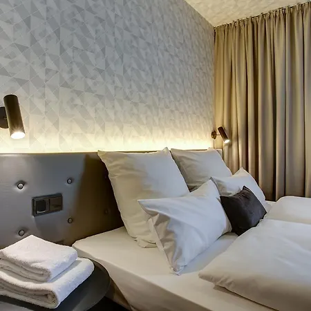 Vienna House Easy By Wyndham Hotel 3*