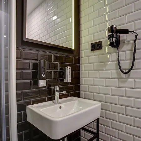 Vienna House Easy By Wyndham 3*