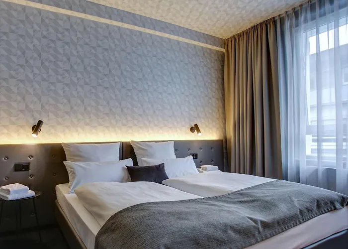 מלון Vienna House Easy By Wyndham 3*