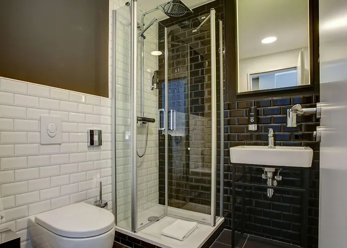 Vienna House Easy By Wyndham 3*