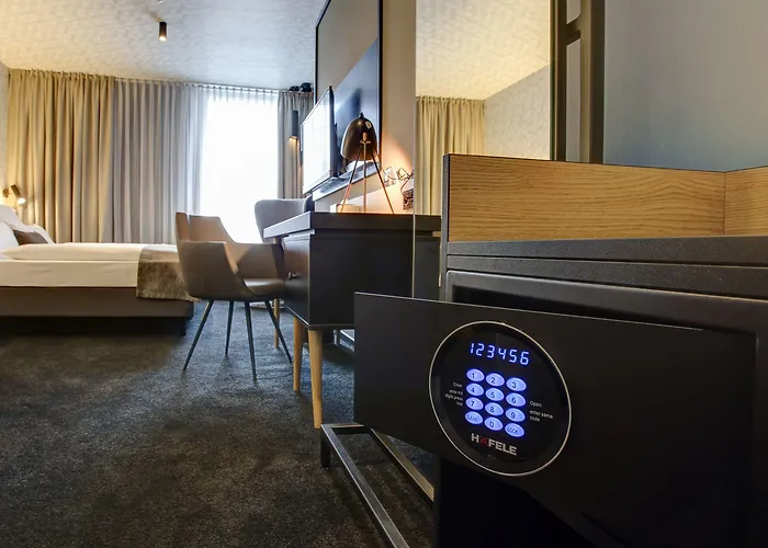 Vienna House Easy By Wyndham 3*